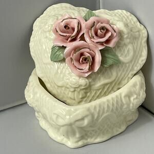 Porcelain Heart‎ Trinket Box with Roses